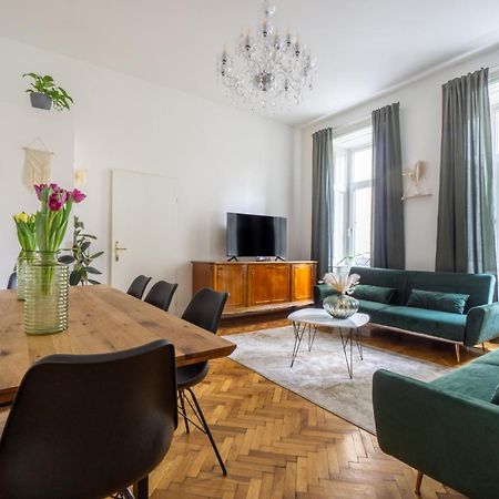 Central Apartment In Viennese Old Building Dış mekan fotoğraf