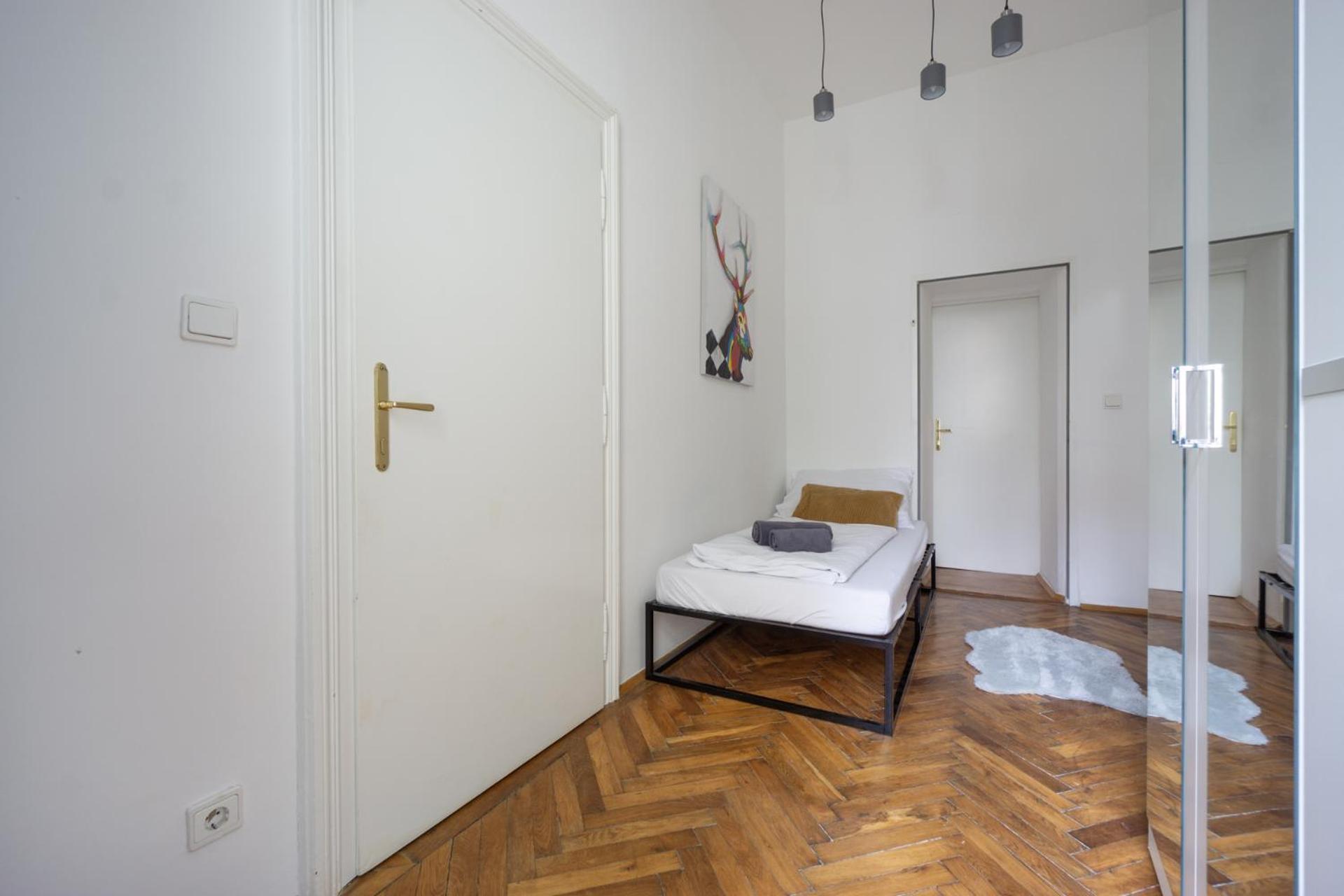Central Apartment In Viennese Old Building Dış mekan fotoğraf